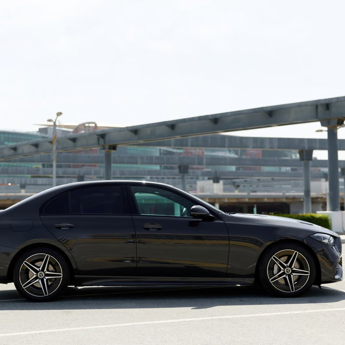 Mercedes C200 Black 2023