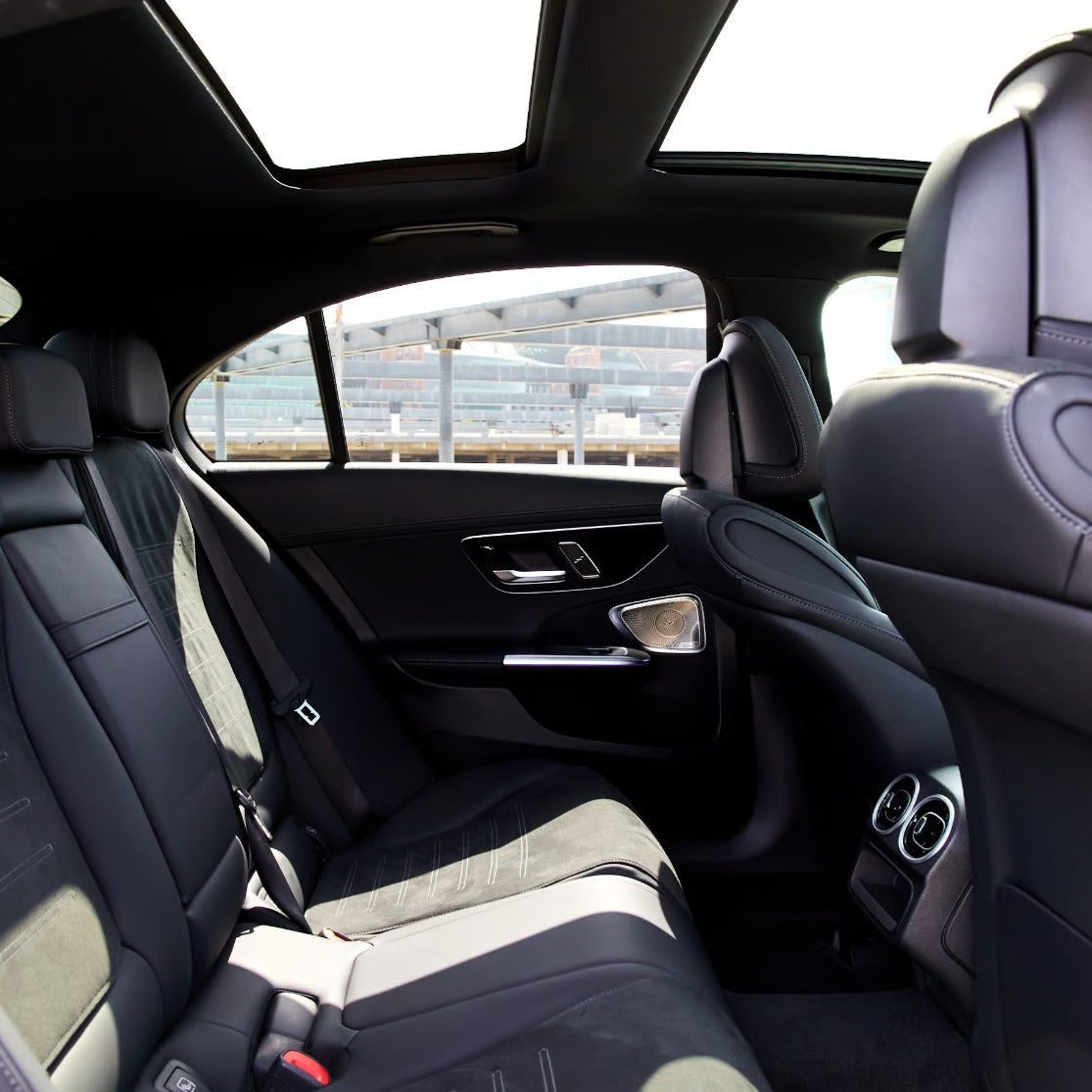 Mercedes C200 Black 2023