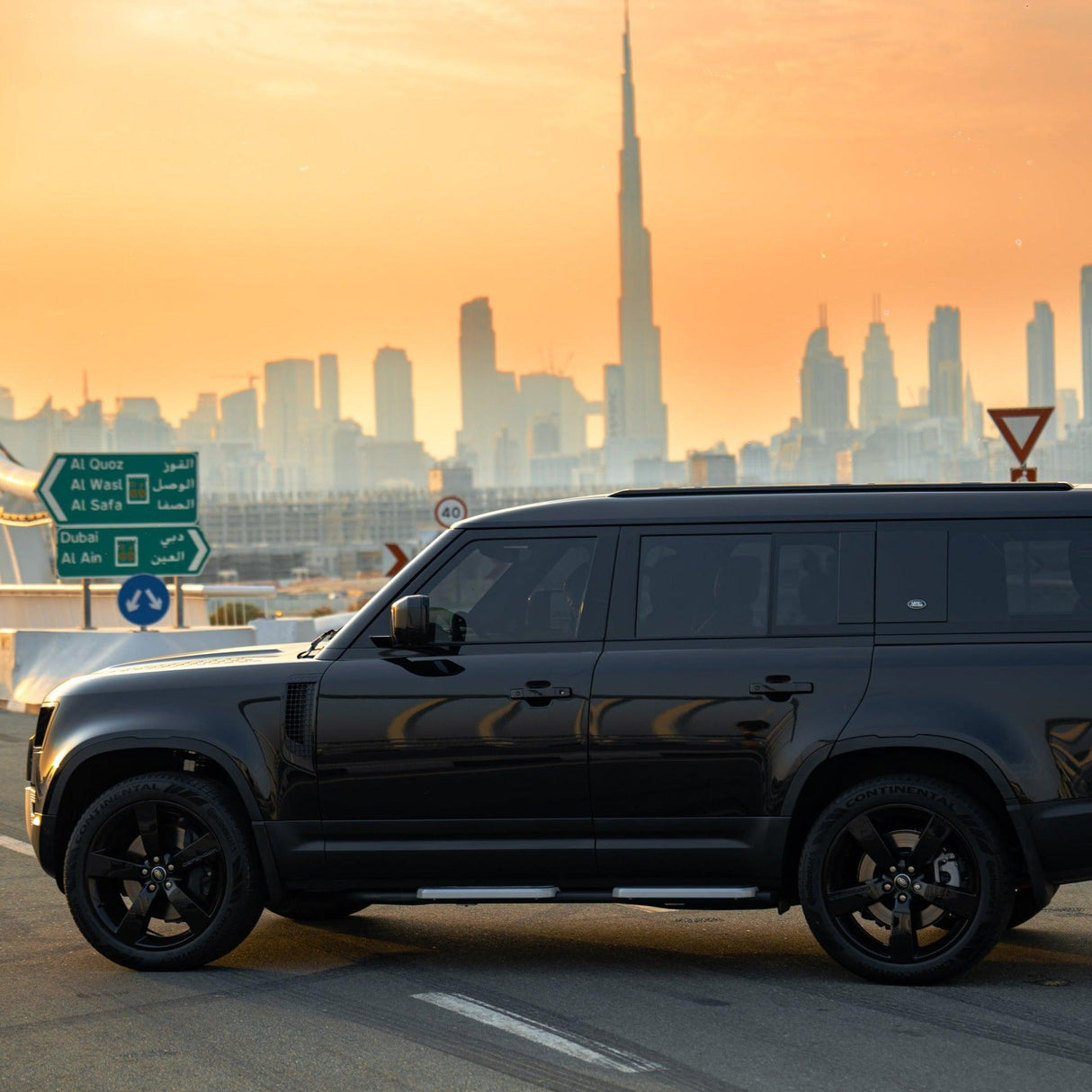 Range Rover Defender 2023 - Sydney Luxury Car Rental
